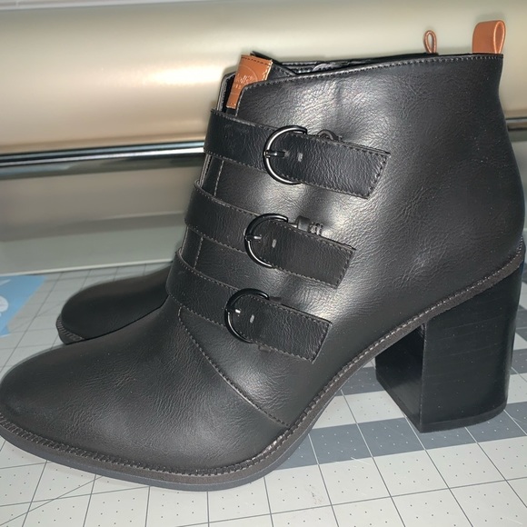 Dr. Scholl's Shoes - Dr Scholl’s NWT Boots 10